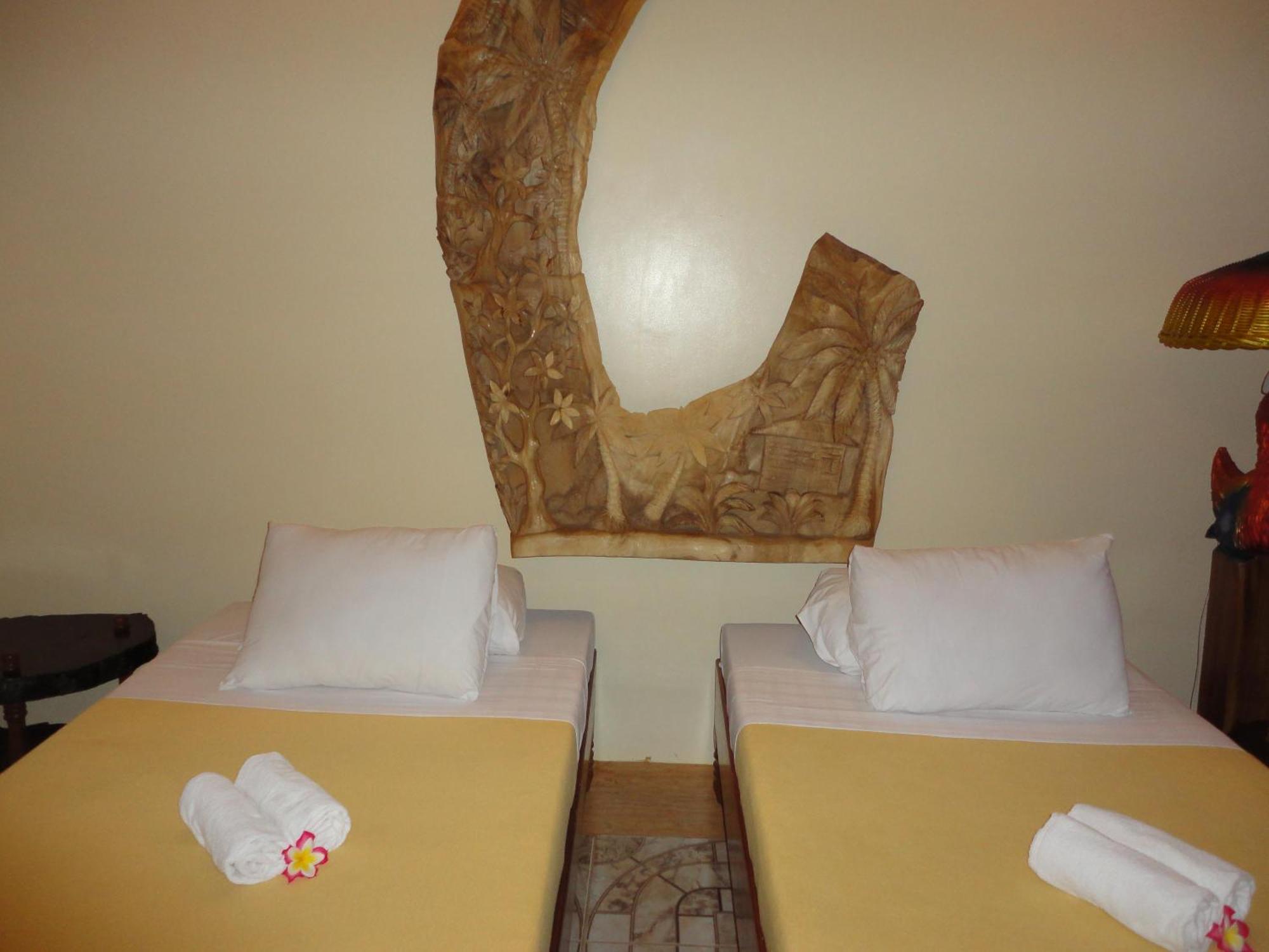 Deep Forest Garden Hotel Puerto Princesa Buitenkant foto