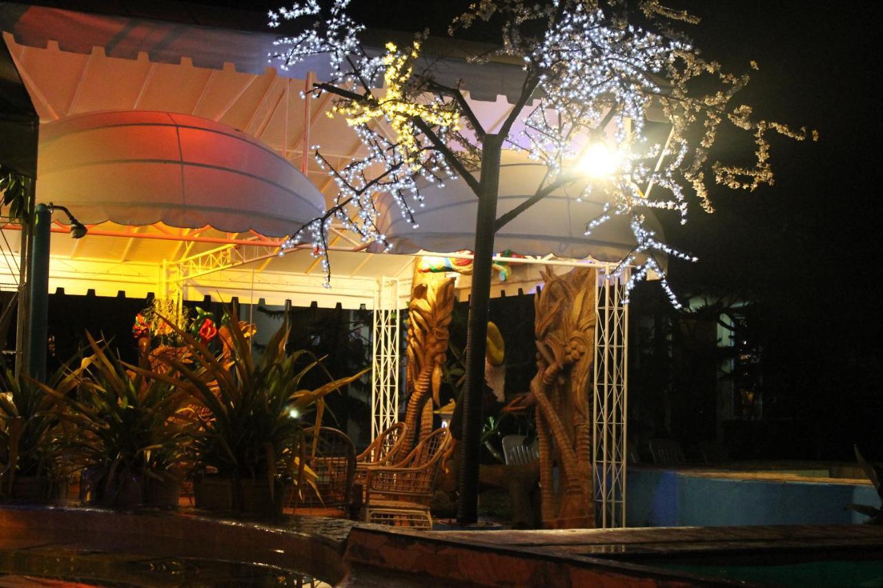 Deep Forest Garden Hotel Puerto Princesa Buitenkant foto